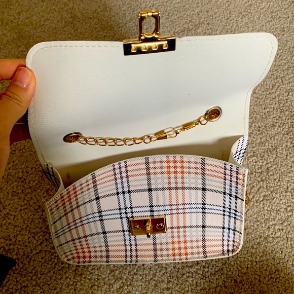 Burberry style purse - Picture 2 of 5